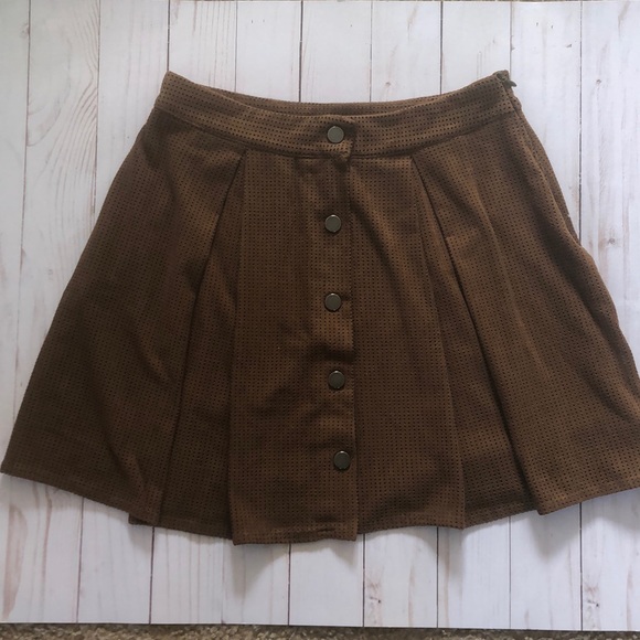 Zara Dresses & Skirts - Zara Button Down Skirt